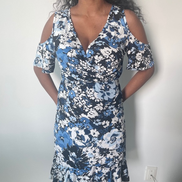 Venus Dress - Picture 2 of 9